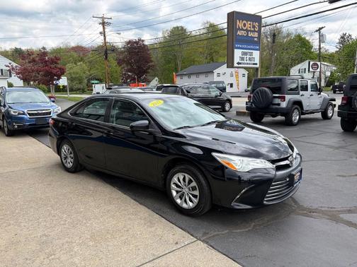Black 2017 Toyota Camry LE
