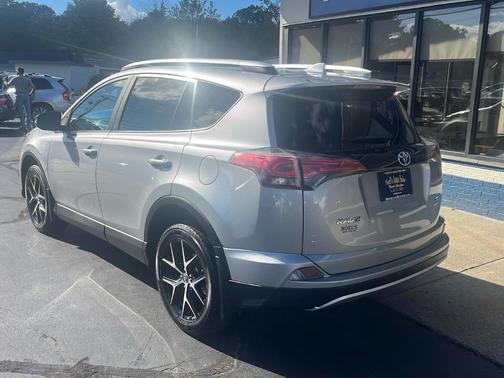2016 Toyota RAV4 SE