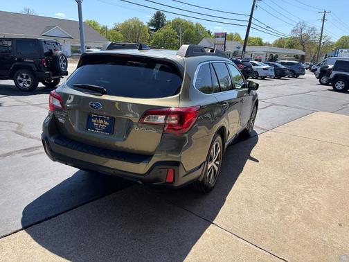Wilderness Green Metallic 2019 Subaru Outback 2.5i Limited