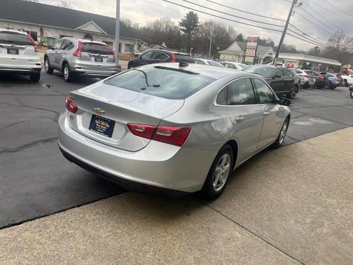 2017 Chevrolet Malibu 1LS