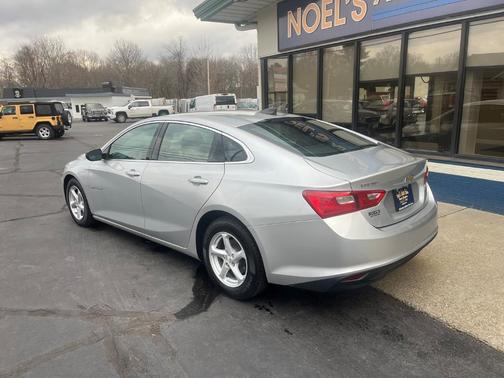 2017 Chevrolet Malibu 1LS
