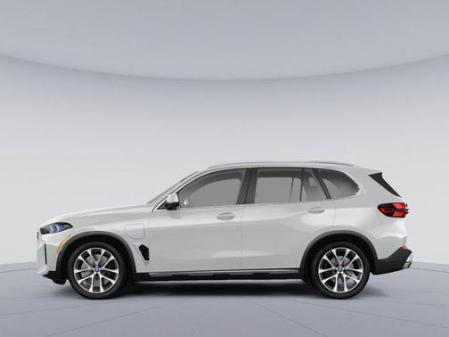 Mineral White Metallic 2026 BMW X5 PHEV xDrive50e