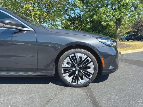 Dark Graphite Metallic 2026 BMW 530 xDrive