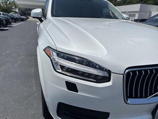 2021 Volvo XC90 T6 Momentum