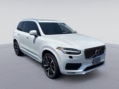 2021 Volvo XC90 T6 Momentum