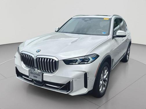 Mineral White Metallic 2024 BMW X5 xDrive40i