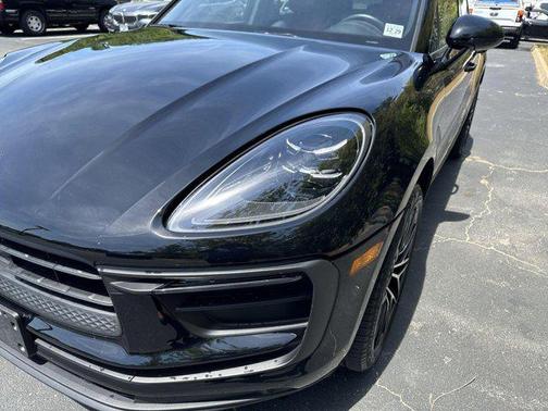 2024 Porsche Macan Base