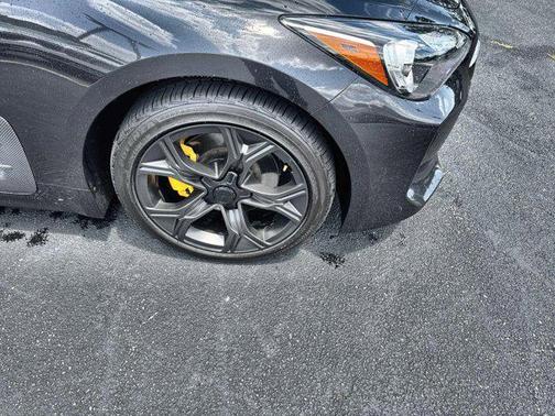 2021 Kia Stinger GT-Line