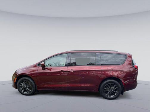 2020 Chrysler Pacifica L