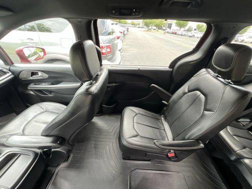 2020 Chrysler Pacifica L