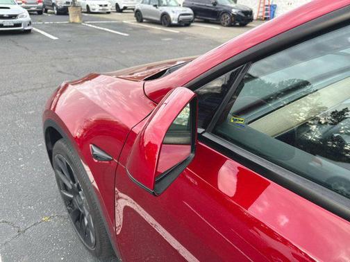 2024 Tesla Model Y Long Range Dual Motor All-Wheel Drive