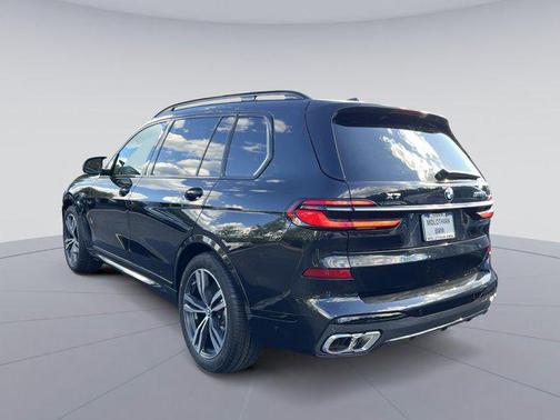 2026 BMW X7 M60i