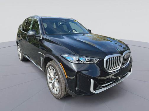 Black Sapphire Metallic 2025 BMW X5 xDrive40i