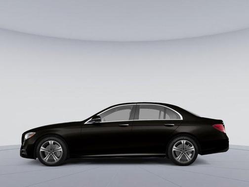 2017 Mercedes-Benz E-Class 4MATIC