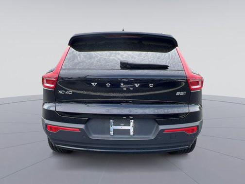 2024 Volvo XC40 B5 Core Bright Theme