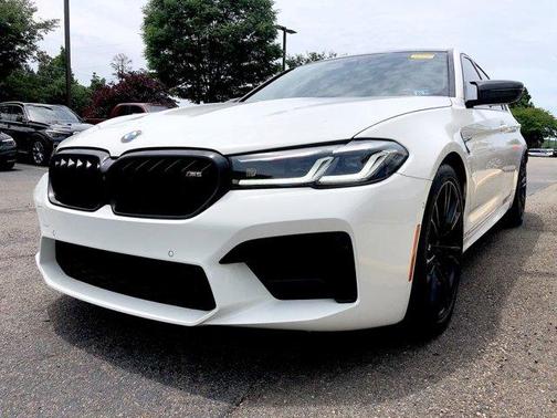 Photo 5 of 38 of 2021 BMW M5 Base