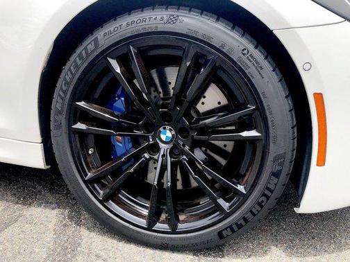 Photo 2 of 38 of 2021 BMW M5 Base