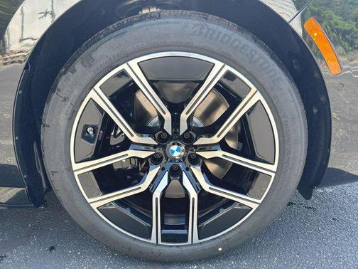 Black Sapphire Metallic 2026 BMW i7 eDrive50