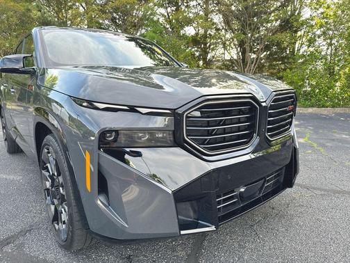 Dravit Grey Metallic 2026 BMW XM Label