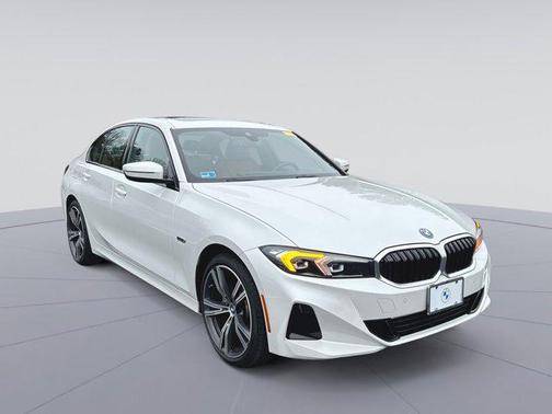 2023 BMW 330e xDrive