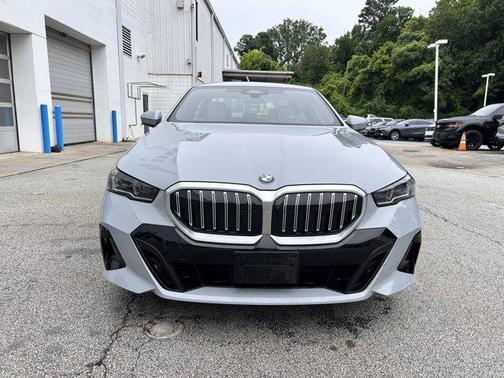 2024 BMW 530 i xDrive
