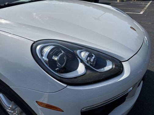 2016 Porsche Cayenne Base