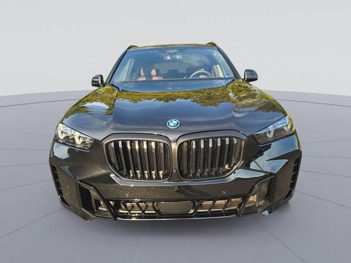 Black Sapphire Metallic 2026 BMW X5 PHEV xDrive50e