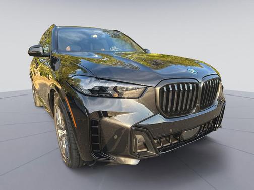 Black Sapphire Metallic 2026 BMW X5 PHEV xDrive50e