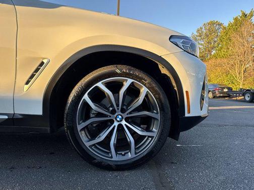 2023 BMW X4 xDrive30i