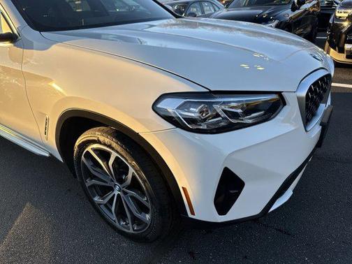 2023 BMW X4 xDrive30i