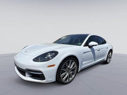2019 Porsche Panamera 4