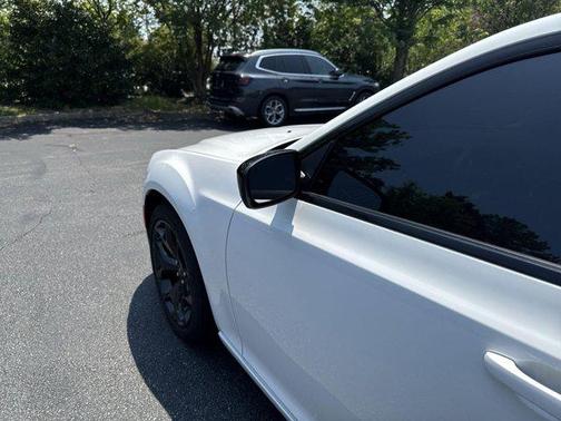 2023 Chrysler 300 Touring