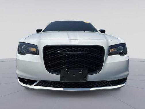 2023 Chrysler 300 Touring