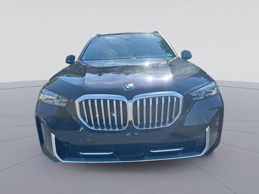 Black Sapphire Metallic 2024 BMW X5 xDrive40i