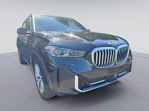 Black Sapphire Metallic 2024 BMW X5 xDrive40i