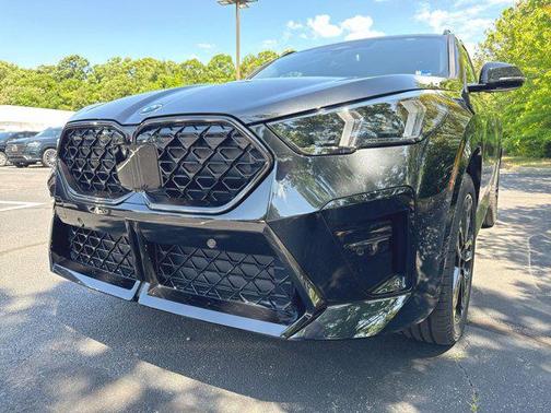 Black Sapphire Metallic 2026 BMW X2 xDrive28i