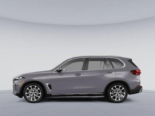 2025 BMW X5 M60i