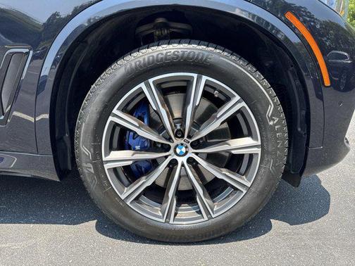 2021 BMW X5 M50i