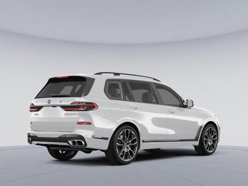 Mineral White Metallic 2026 BMW X7 xDrive40i