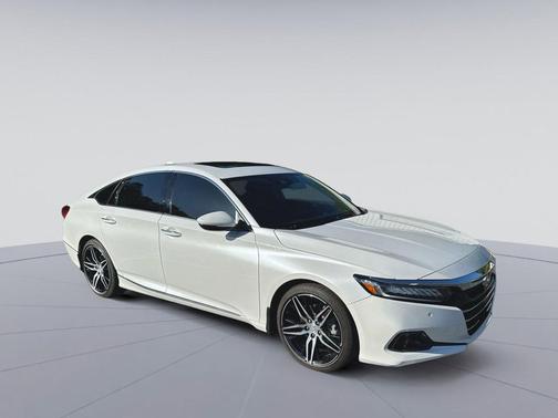 Platinum White Pearl 2022 Honda Accord Touring 2.0T
