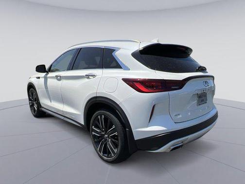 2022 INFINITI QX50 LUXE AWD