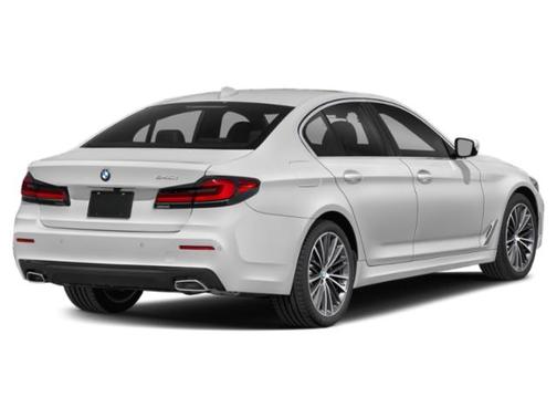 Mineral White Metallic 2023 BMW 540 i xDrive