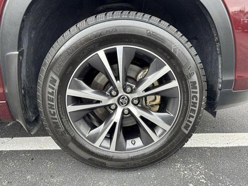 2018 Toyota Highlander LE