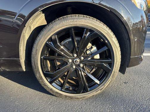 2024 Volvo XC60 Recharge Plug-In Hybrid T8 Ultimate Black Edition