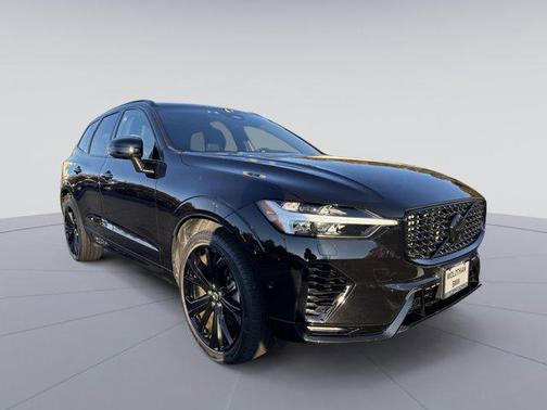 2024 Volvo XC60 Recharge Plug-In Hybrid T8 Ultimate Black Edition