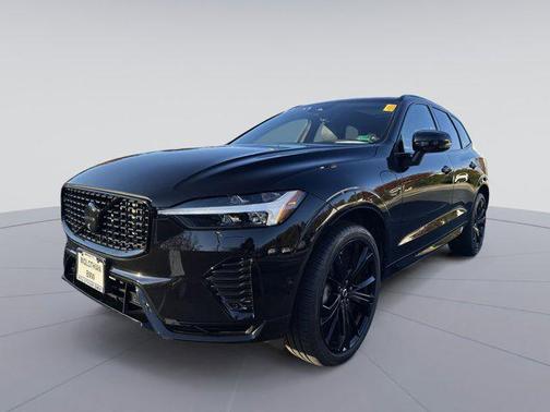 2024 Volvo XC60 Recharge Plug-In Hybrid T8 Ultimate Black Edition