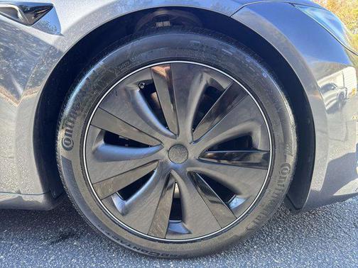 2023 Tesla Model S Standard Range