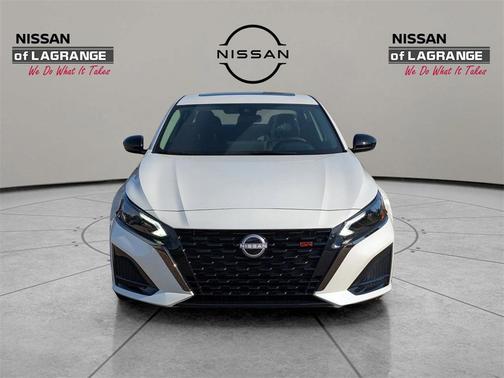 2025 Nissan Altima SR FWD