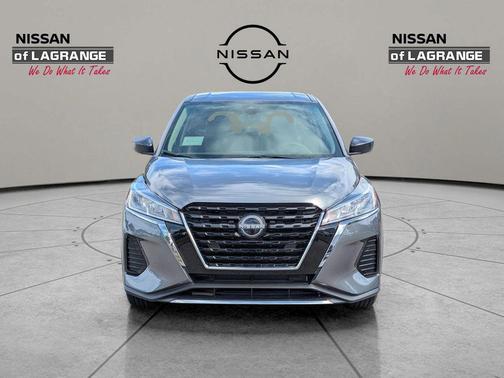 Gun Metallic 2025 Nissan Kicks S