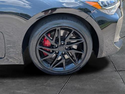 2023 Kia Stinger GT-Line